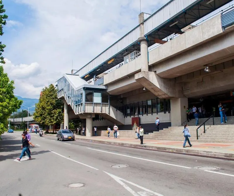 Apartment Casa Amplia Y Comoda Cerca Del Estadio Y La 70 Medellin