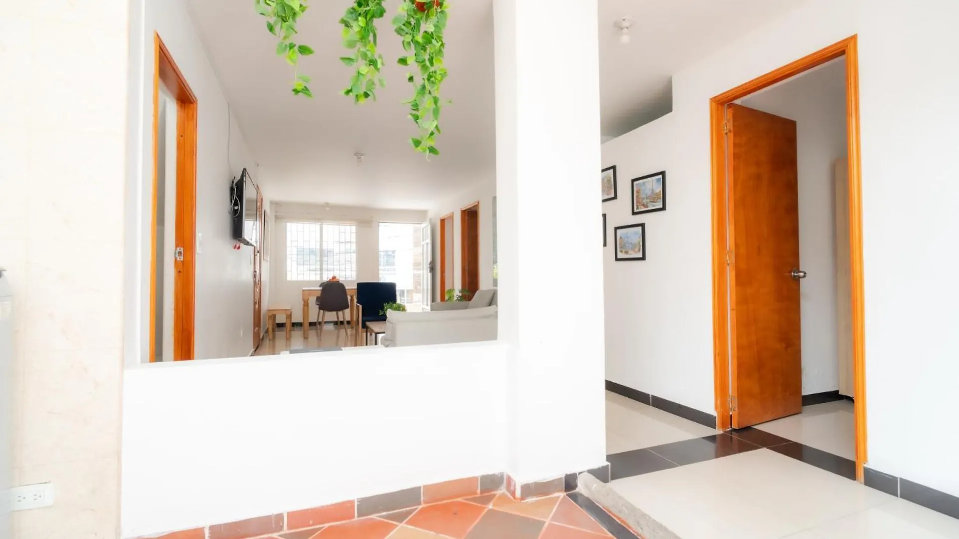 Casa Amplia Y Comoda Cerca Del Estadio Y La 70 Medellín Apartamento