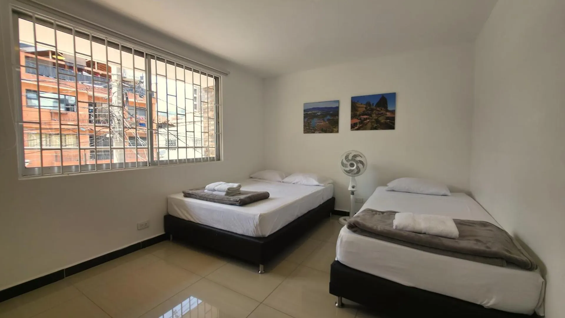 Casa Amplia Y Comoda Cerca Del Estadio Y La 70 Medellín Apartamento